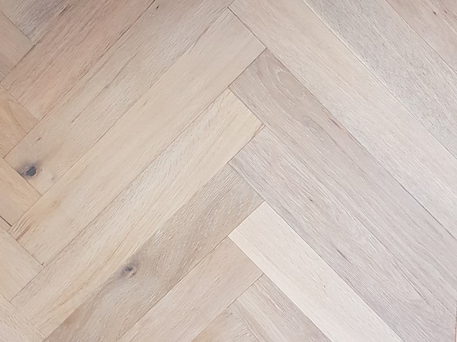 De visgraatvloer is back